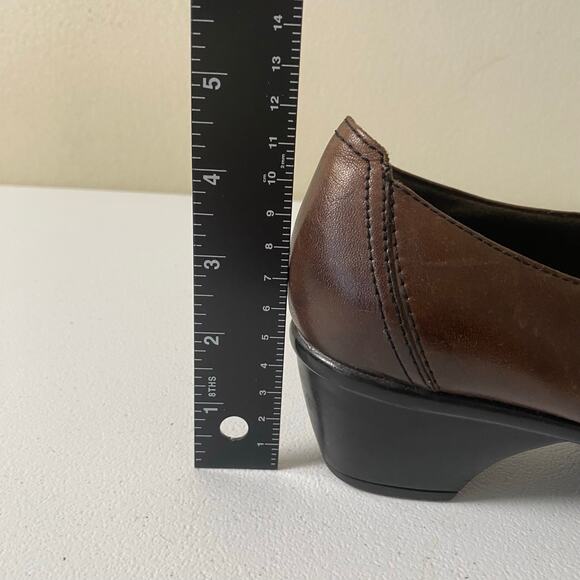 Clarks Sz 8.5 W Partridge Brown Leather Slip On Loafer Heeled Boots Comfort Clog - Picture 14 of 14